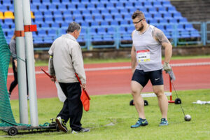 8.5.2016 Kielce. VII Memoriał Zdzisława Furmanka. Dwukrotny mistrz świata Paweł Fajdek / Wojciech Habdas / Radio Kielce