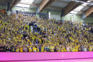 8.5.2016 Kielce. Fragment meczu Vive Tauron Kielce - Orlen Wisła Płock. / Wojciech Habdas / Radio Kielce