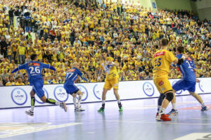 8.5.2016 Kielce. Fragment meczu Vive Tauron Kielce - Orlen Wisła Płock. / Wojciech Habdas / Radio Kielce