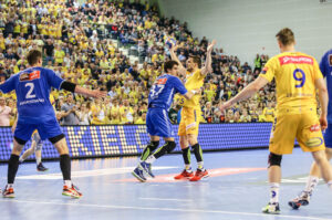 8.5.2016 Kielce. Fragment meczu Vive Tauron Kielce - Orlen Wisła Płock. / Wojciech Habdas / Radio Kielce