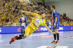 8.5.2016 Kielce. Fragment meczu Vive Tauron Kielce - Orlen Wisła Płock. / Wojciech Habdas / Radio Kielce