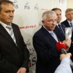 09.05.2016. Świętokrzyscy parlamentarzyści PiS stanęli w obronie radnego powiatu kieleckiego Mirosława Gębskiego / Wojciech Habdas / Radio Kielce