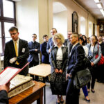 10.5.2016 Kielce. Wyższe Seminarium Duchowne. Chrzest i jego dziedzictwo. Konferencja z okazji rocznicy 1050-lecia chrztu. Antyfonarz Miechowski / Wojciech Habdas / Radio Kielce