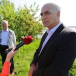 11.05.2016. Mieszkańcy Nowego Korczyna protestują przeciwko jednemu z wariantów budowy obwodnicy / Wojciech Habdas / Radio Kielce