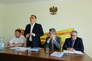 11.05.2016. Spotkanie z mieszkańcami Nowego Korczyna w sprawie budowy obwodnicy / Wojciech Habdas / Radio Kielce