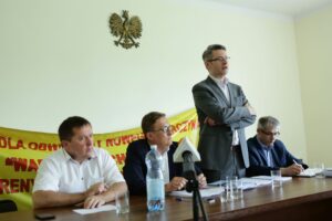 11.05.2016. Spotkanie z mieszkańcami Nowego Korczyna w sprawie budowy obwodnicy / Wojciech Habdas / Radio Kielce