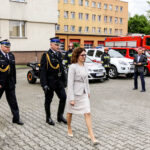 13.5.2016 Kielce. Miejskie Obchody Dnia Strażaka. Złożenie meldunku o gotowości do rozpoczęcia uroczystości Wojewodzie Świętokrzyskiemu Agacie Wojtyszek. / Wojciech Habdas / Radio Kielce