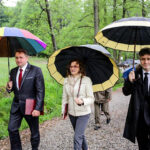 14.5.2016 Św. Katarzyna. Pomnik, poświęcony Polakom zamordowanym przez Niemców podczas II wojny światowej odsłonięto w Świętej Katarzynie. / Wojciech Habdas / Radio Kielce