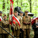 14.5.2016 Św. Katarzyna. Pomnik, poświęcony Polakom zamordowanym przez Niemców podczas II wojny światowej odsłonięto w Świętej Katarzynie. / Wojciech Habdas / Radio Kielce