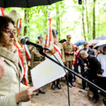 14.5.2016 Św. Katarzyna. Pomnik, poświęcony Polakom zamordowanym przez Niemców podczas II wojny światowej odsłonięto w Świętej Katarzynie. / Wojciech Habdas / Radio Kielce