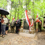 14.5.2016 Św. Katarzyna. Pomnik, poświęcony Polakom zamordowanym przez Niemców podczas II wojny światowej odsłonięto w Świętej Katarzynie. / Wojciech Habdas / Radio Kielce