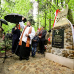 14.5.2016 Św. Katarzyna. Pomnik, poświęcony Polakom zamordowanym przez Niemców podczas II wojny światowej odsłonięto w Świętej Katarzynie. / Wojciech Habdas / Radio Kielce