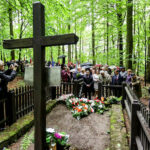 14.5.2016 Św. Katarzyna. Pomnik, poświęcony Polakom zamordowanym przez Niemców podczas II wojny światowej odsłonięto w Świętej Katarzynie. / Wojciech Habdas / Radio Kielce