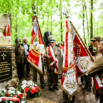 14.5.2016 Św. Katarzyna. Pomnik, poświęcony Polakom zamordowanym przez Niemców podczas II wojny światowej odsłonięto w Świętej Katarzynie. / Wojciech Habdas / Radio Kielce