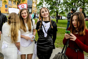 19.5.2016 Kielce. Juwenalia w pełni, studenci przeszli w barwnym korowodzie ulicami Kielc. / Wojciech Habdas / Radio Kielce