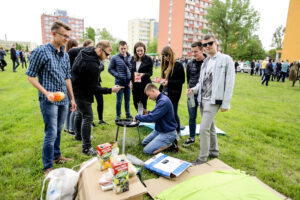 19.5.2016 Kielce. Juwenalia w pełni, studenci przeszli w barwnym korowodzie ulicami Kielc. / Wojciech Habdas / Radio Kielce