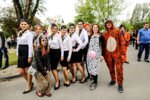 19.5.2016 Kielce. Juwenalia w pełni, studenci przeszli w barwnym korowodzie ulicami Kielc. / Wojciech Habdas / Radio Kielce