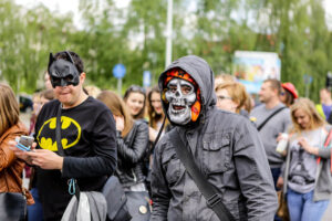 19.5.2016 Kielce. Juwenalia w pełni, studenci przeszli w barwnym korowodzie ulicami Kielc. / Wojciech Habdas / Radio Kielce