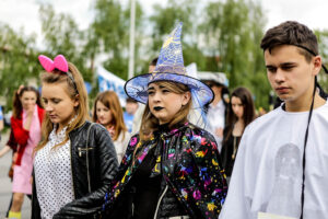 19.5.2016 Kielce. Juwenalia w pełni, studenci przeszli w barwnym korowodzie ulicami Kielc. / Wojciech Habdas / Radio Kielce