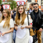 19.5.2016 Kielce. Juwenalia w pełni, studenci przeszli w barwnym korowodzie ulicami Kielc. / Wojciech Habdas / Radio Kielce