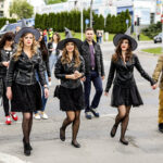 19.5.2016 Kielce. Juwenalia w pełni, studenci przeszli w barwnym korowodzie ulicami Kielc. / Wojciech Habdas / Radio Kielce