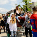 19.5.2016 Kielce. Juwenalia w pełni, studenci przeszli w barwnym korowodzie ulicami Kielc. / Wojciech Habdas / Radio Kielce