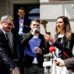 19.5.2016 Kielce. Juwenalia w pełni, studenci przeszli w barwnym korowodzie ulicami Kielc. / Wojciech Habdas / Radio Kielce