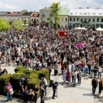 19.5.2016 Kielce. Juwenalia w pełni, studenci przeszli w barwnym korowodzie ulicami Kielc. / Wojciech Habdas / Radio Kielce
