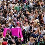 19.5.2016 Kielce. Juwenalia w pełni, studenci przeszli w barwnym korowodzie ulicami Kielc. / Wojciech Habdas / Radio Kielce