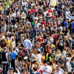 19.5.2016 Kielce. Juwenalia w pełni, studenci przeszli w barwnym korowodzie ulicami Kielc. / Wojciech Habdas / Radio Kielce