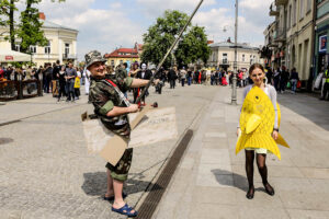 19.5.2016 Kielce. Juwenalia w pełni, studenci przeszli w barwnym korowodzie ulicami Kielc. / Wojciech Habdas / Radio Kielce