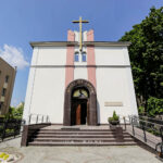 20.5.2016 Kielce. Uroczystą mszą świętą rozpoczęło się w Kielcach spotkanie Szkolnych Kół Caritas. / Wojciech Habdas / Radio Kielce