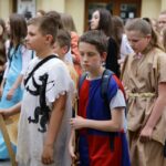 20.05.2016. Przemarsz uczniów szkół noszących imię Henryka Sienkiewicza / Wojciech Habdas / Radio Kielce