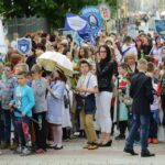 20.05.2016. Przemarsz uczniów szkół noszących imię Henryka Sienkiewicza / Wojciech Habdas / Radio Kielce