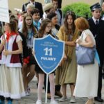 20.05.2016. Przemarsz uczniów szkół noszących imię Henryka Sienkiewicza / Wojciech Habdas / Radio Kielce