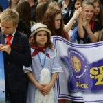 20.05.2016. Przemarsz uczniów szkół noszących imię Henryka Sienkiewicza / Wojciech Habdas / Radio Kielce