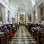 22.5.2016 Św. Krzyż. Msza św. celebrowana przez biskupa sandomierskiego Nitkiewicza i złożenie kwiatów pod figurą św. Emeryka / Wojciech Habdas / Radio Kielce