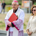 22.5.2016 Milanowska Wólka. Poświęcenie ronda im. Misjonarzy Oblatów Maryi Niepokalanej w Milanowskiej Wólce k. Nowej Słupi / Wojciech Habdas / Radio Kielce