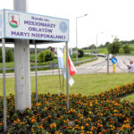 22.5.2016 Milanowska Wólka. Poświęcenie ronda im. Misjonarzy Oblatów Maryi Niepokalanej w Milanowskiej Wólce k. Nowej Słupi / Wojciech Habdas / Radio Kielce