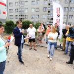 25.5.2016 Kielce. Interwencja Radia Kielce i TVP3 przy ul. Szkolnej. Mieszkańcy narzekają na uciążliwy remont. / Wojciech Habdas / Radio Kielce