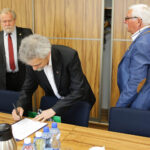 31.5.2016 Kielce. Zarząd Województwa Świętokrzyskiego powołał Wojewódzką Radę Konsultacyjną do spraw Działaczy Opozycji i Osób Represjonowanych. / Wojciech Habdas / Radio Kielce