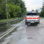 31.5.2016 Starachowice. Nad miastem przeszła ulewa. Strażacy wypompowywali wodę z zalanych piwnic i posesji. / Wojciech Habdas / Radio Kielce