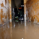 31.5.2016 Starachowice. Nad miastem przeszła ulewa. Strażacy wypompowywali wodę z zalanych piwnic i posesji. / Wojciech Habdas / Radio Kielce