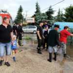 31.5.2016 Starachowice. Nad miastem przeszła ulewa. Strażacy wypompowywali wodę z zalanych piwnic i posesji. / Wojciech Habdas / Radio Kielce