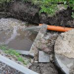 31.5.2016 Starachowice. Nad miastem przeszła ulewa. Strażacy wypompowywali wodę z zalanych piwnic i posesji. / Wojciech Habdas / Radio Kielce