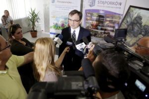 Minister sprawiedliwości Zbigniew Ziobro z wizytą w Stąporkowie (6 czerwca 2016 r) / Jarosław Kubalski / Radio Kielce