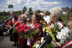90-lecie istnienia Kół Gospodyń Wiejskich we Wzdole Rządowym (5 czerwca 2016 r) / Jarosław Kubalski / Radio Kielce
