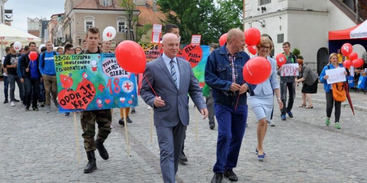 14.06.2016. Marsz dla Zdrowia i Życia w Sandomierzu / Grażyna Szlęzak-Wójcik / Radio Kielce