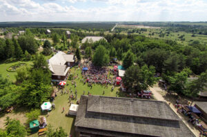 12.6.2016 Tokarnia. Jawor u źródeł kultury - zdjęcia wykonane za pomocą drona. / Wojciech Habdas / Radio Kielce