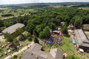 12.6.2016 Tokarnia. Jawor u źródeł kultury - zdjęcia wykonane za pomocą drona. / Wojciech Habdas / Radio Kielce